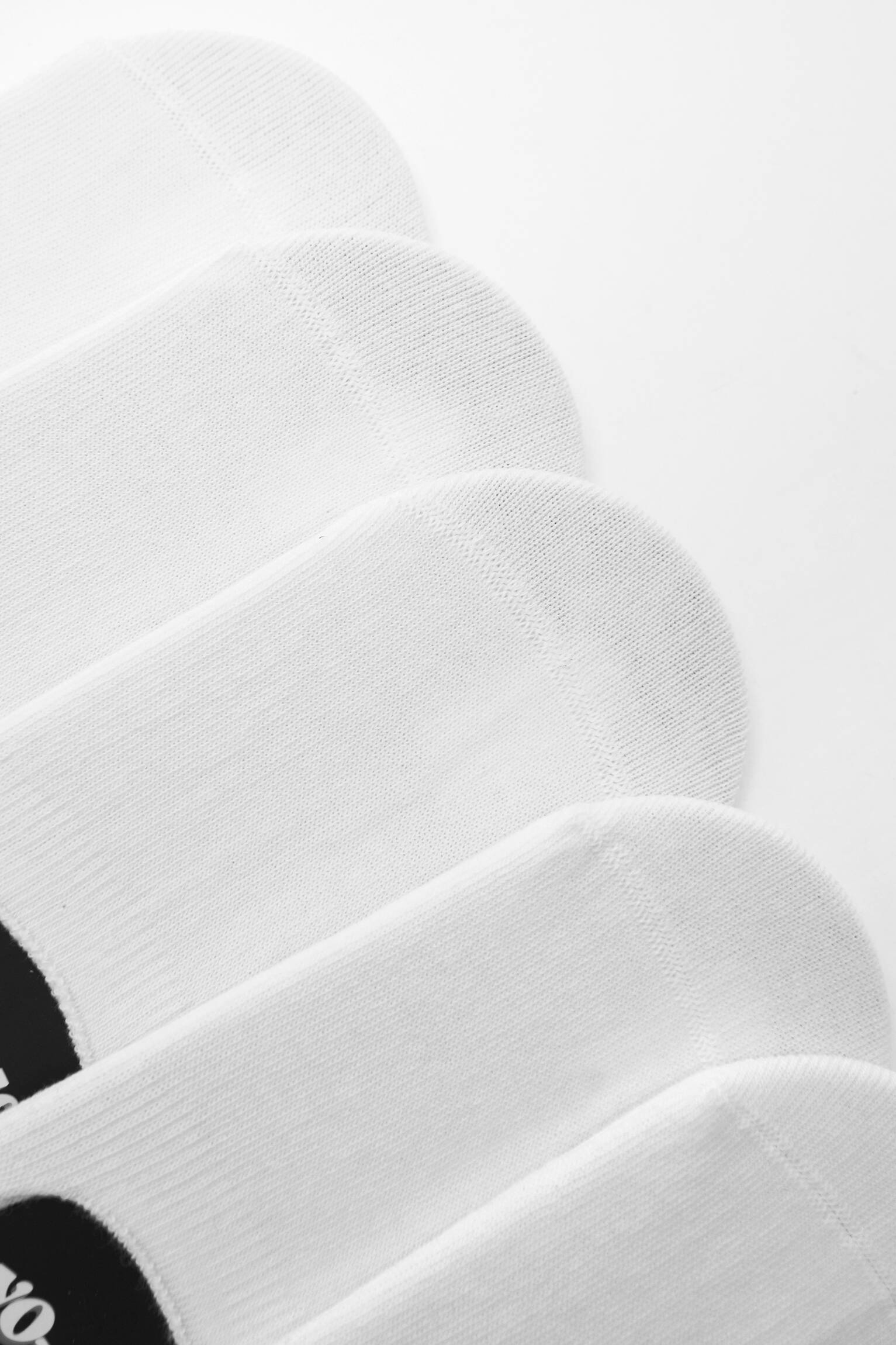 Pacote com 5 pares de meias invisíveis - brancas