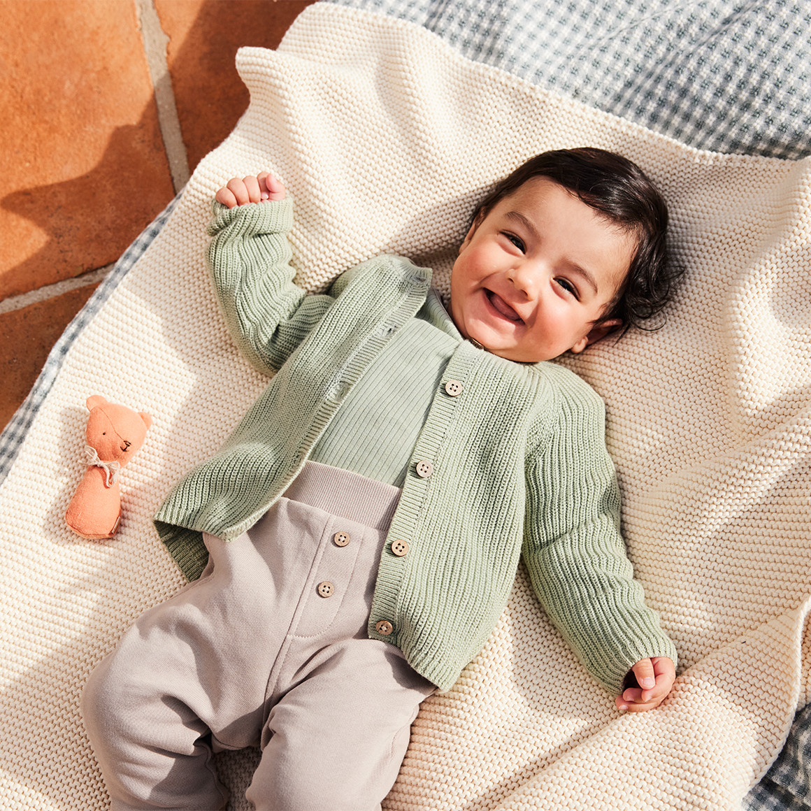 Topomini Pure Collection Newborn Strickjacke mit Knopfleiste oliv