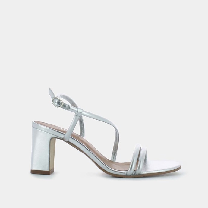 Sandales à talons et brides  en cuir métallisé argent