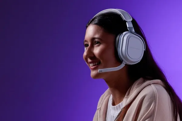 [OUTLET] - Turtle Beach Stealth 700 - 3. generation - headset - fuld størrelse - Bluetooth/2,4 GHz radiofrekvens - trådløs - støjisolerende - hvid