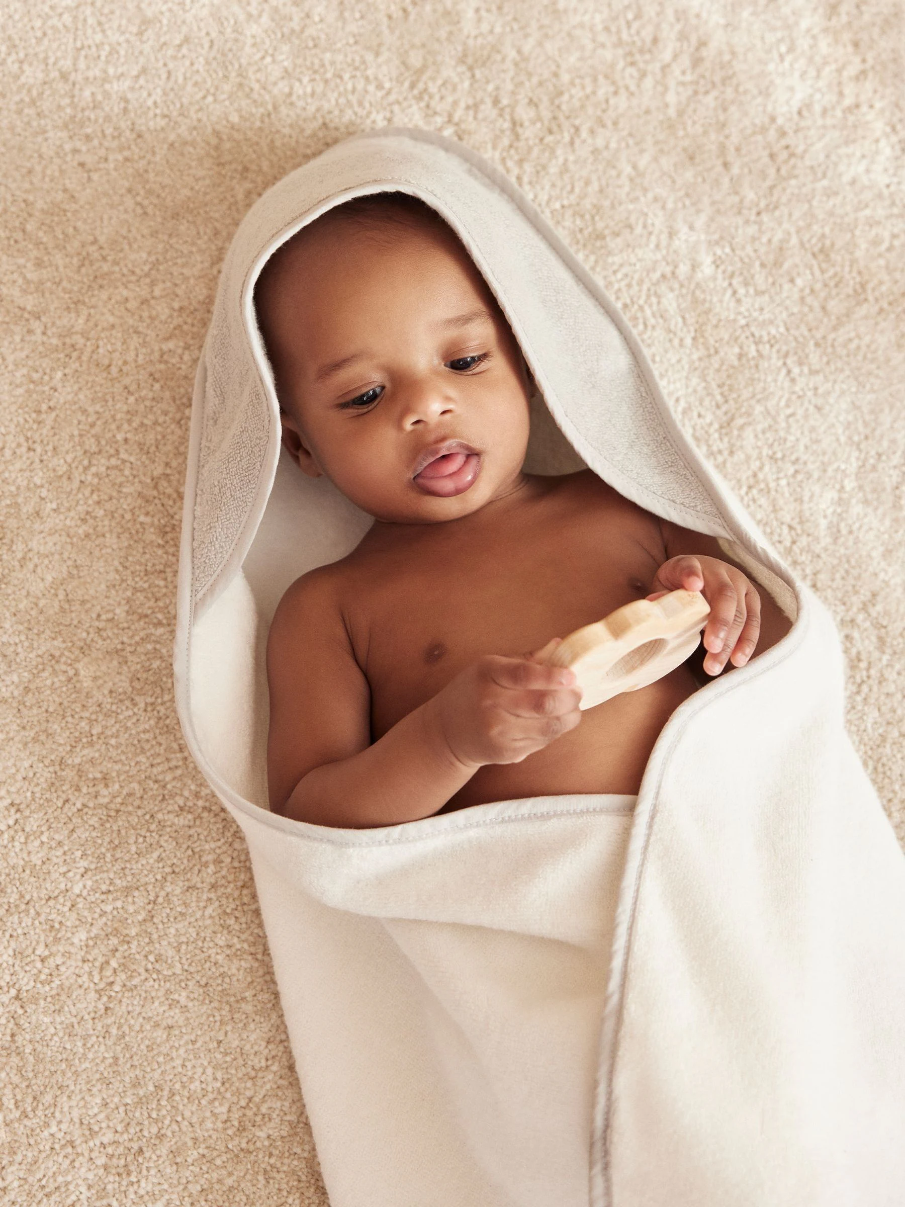Wit/Grijs - MORI superzachte babyhanddoek met capuchon van katoen