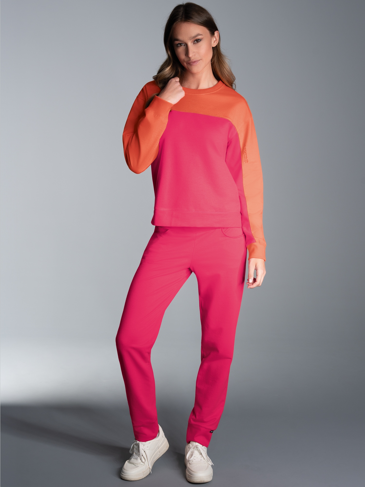 Jogginganzug in zweifarbigem Design Peach