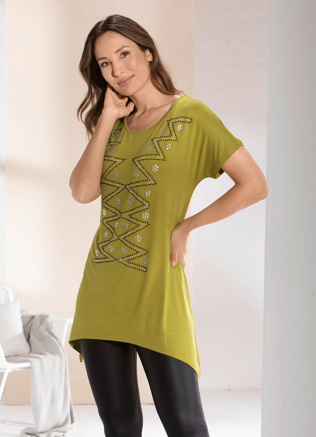 Longshirt mit überschnittener Schulterpartie