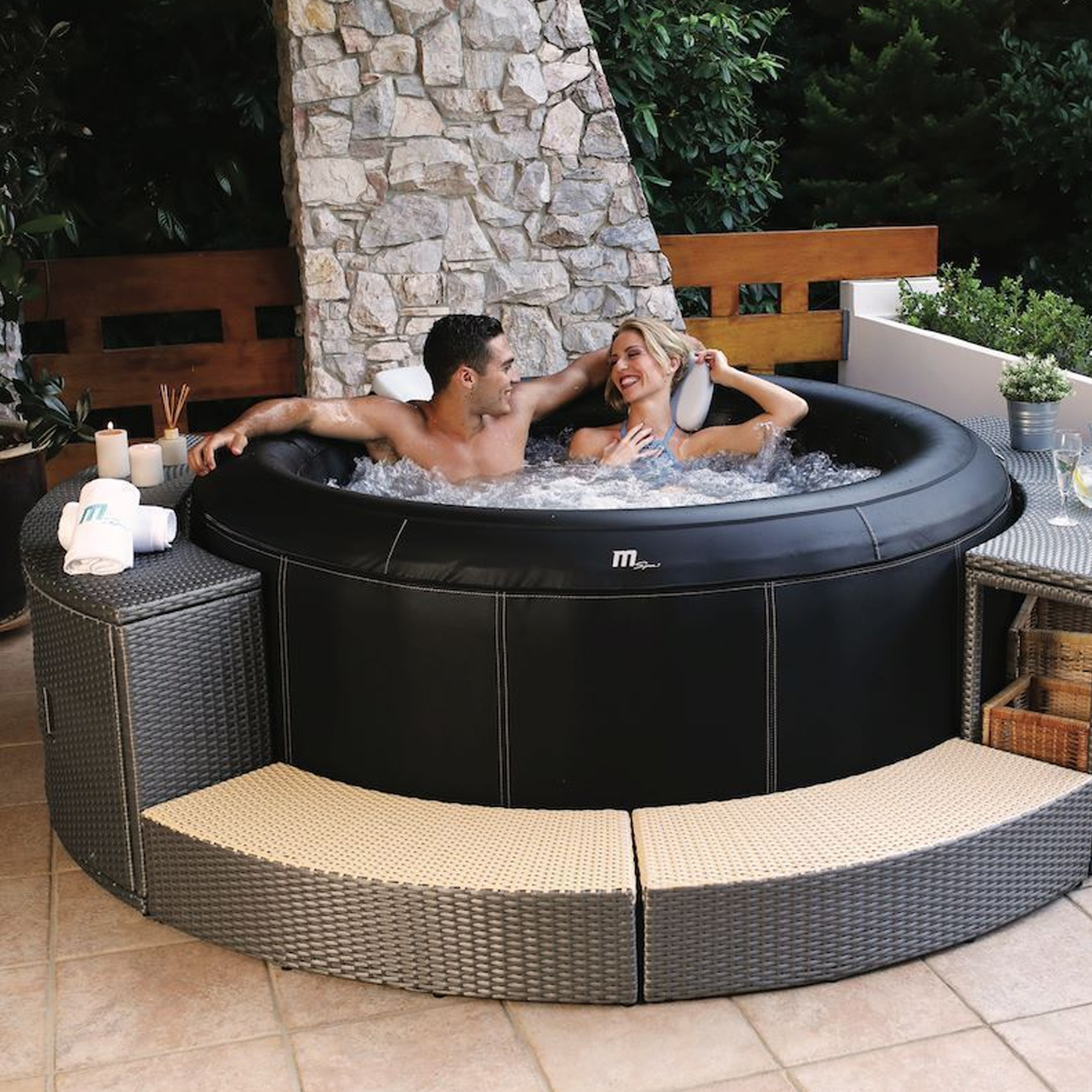 Spa à motifs en fibres de carbone