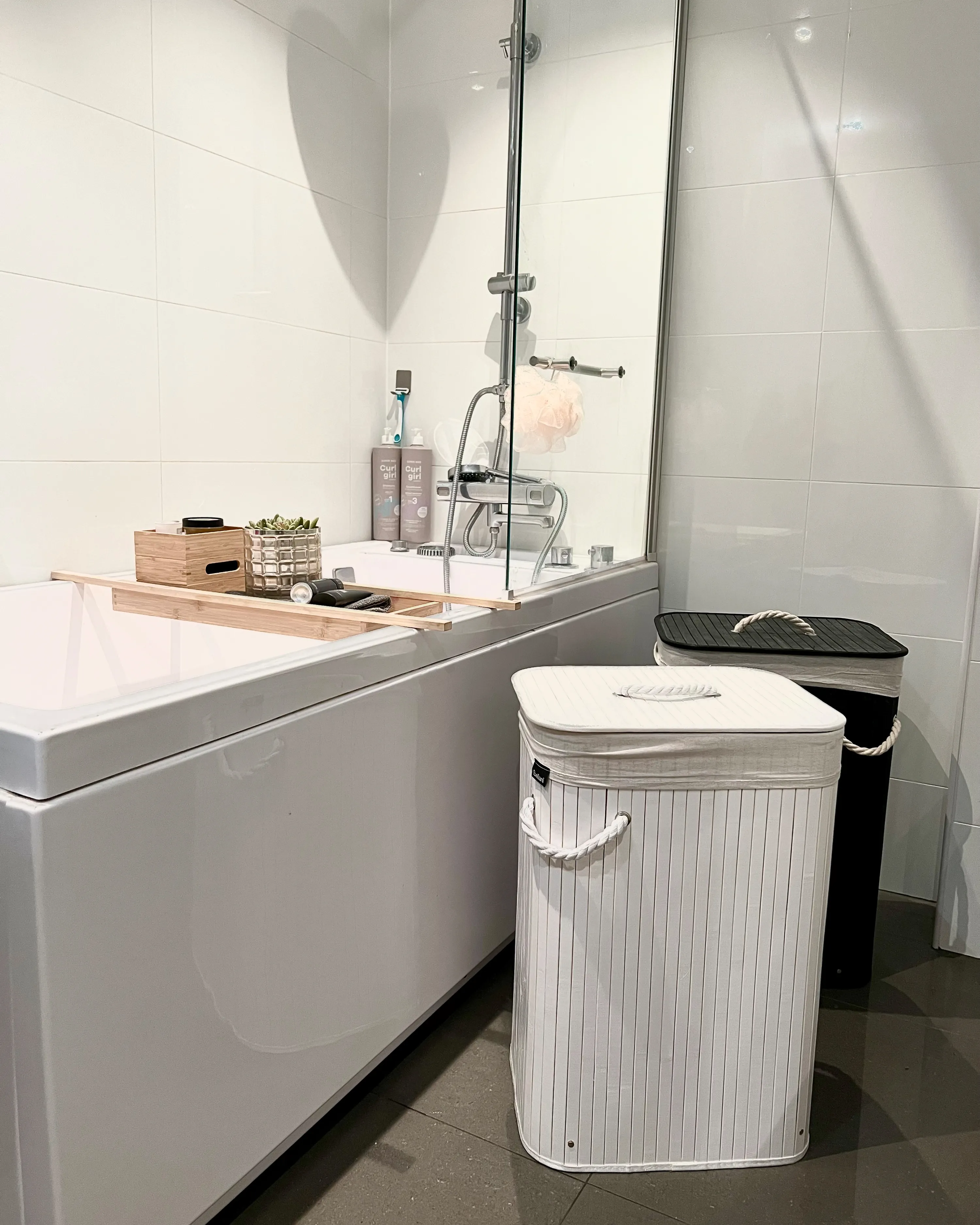 Mand KOMARI Bamboehout Wit 72 L