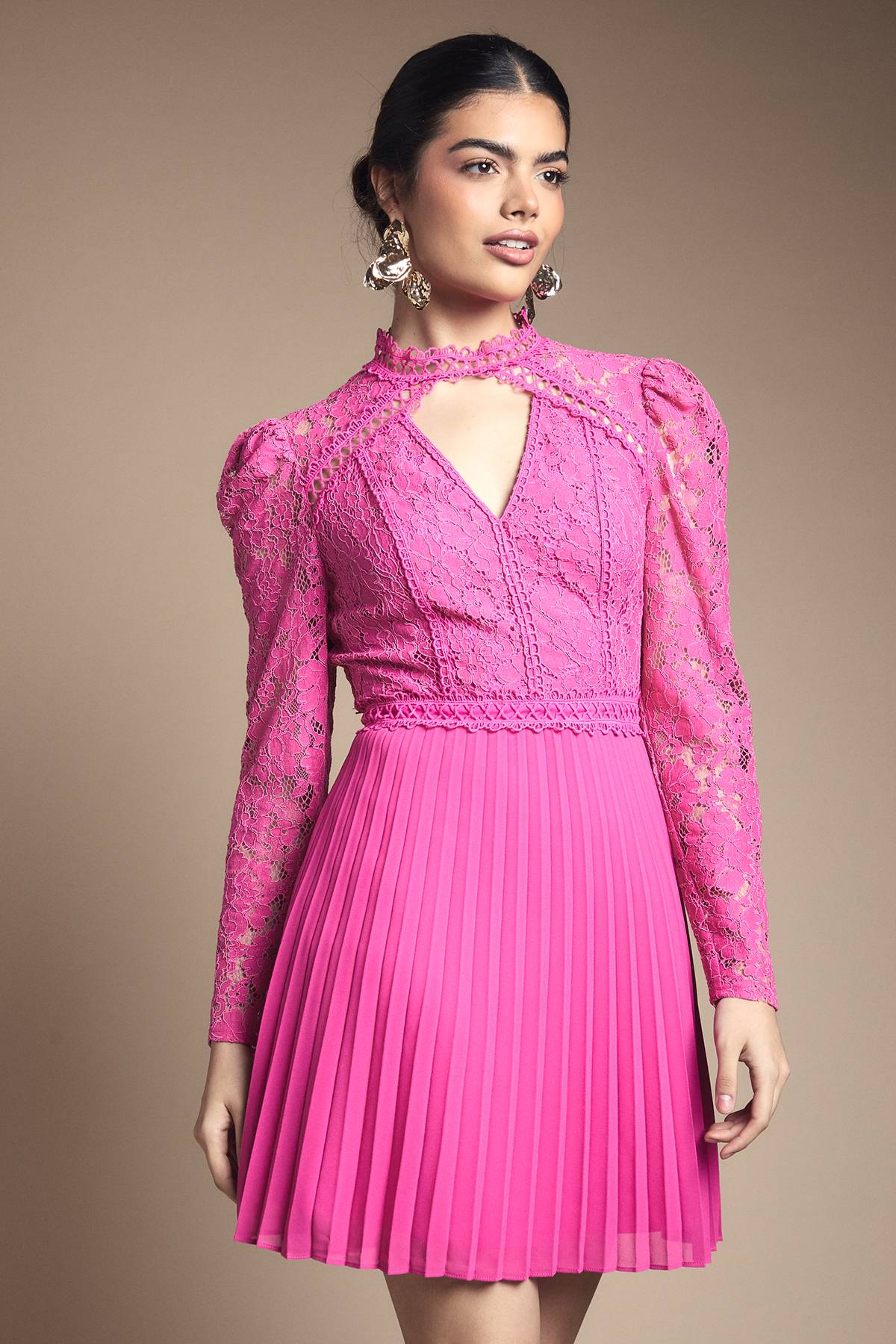 Oasis Robe Courte À Corsage En Dentelle Et Jupe Plissée