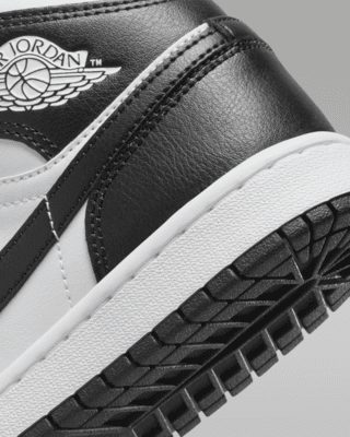Air Jordan 1 Mid Women's Shoes