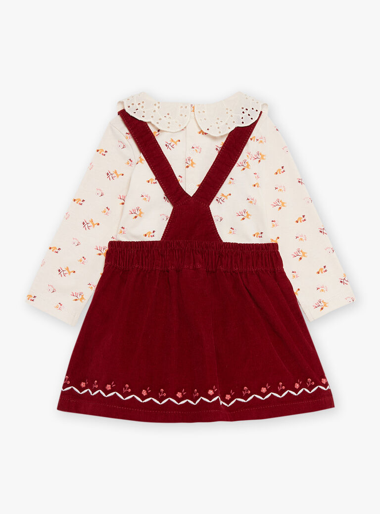 Jupe chasuble rouge foncé en velours côtelé et body écru en jersey