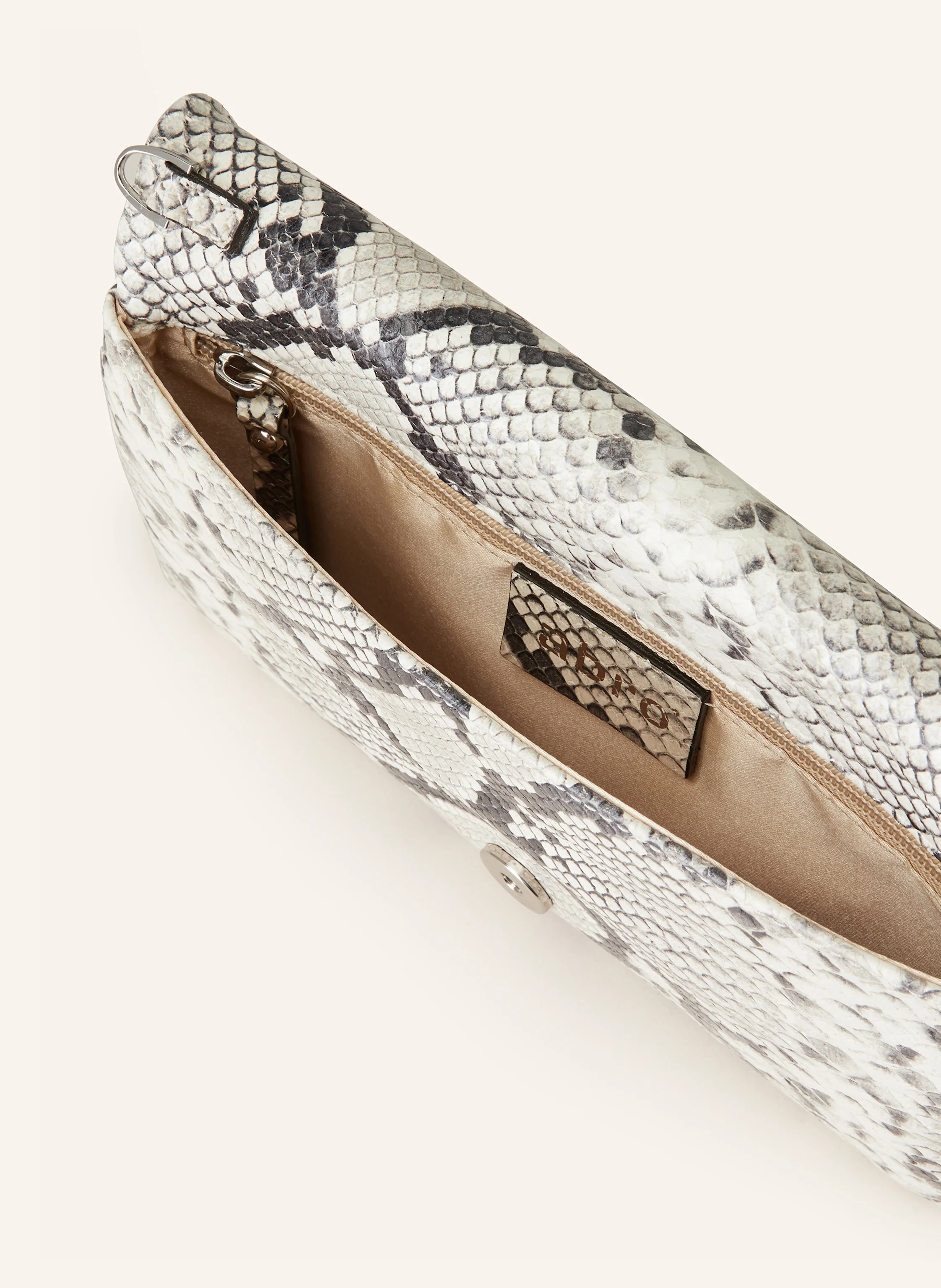 abro Clutch PYTHON