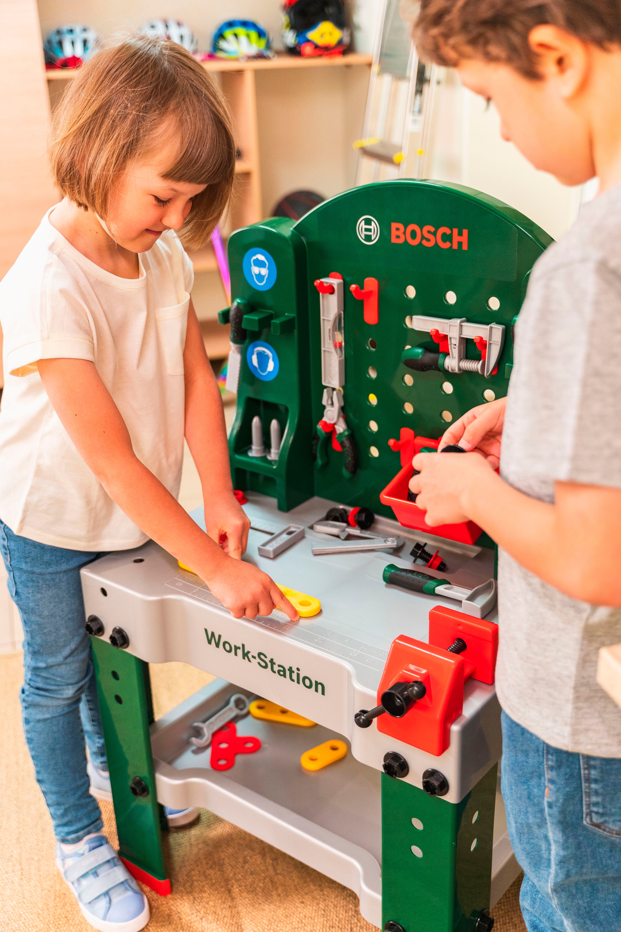 Klein Spielwerkbank »BOSCH-Workstation (43tlg.)« Made in Germany