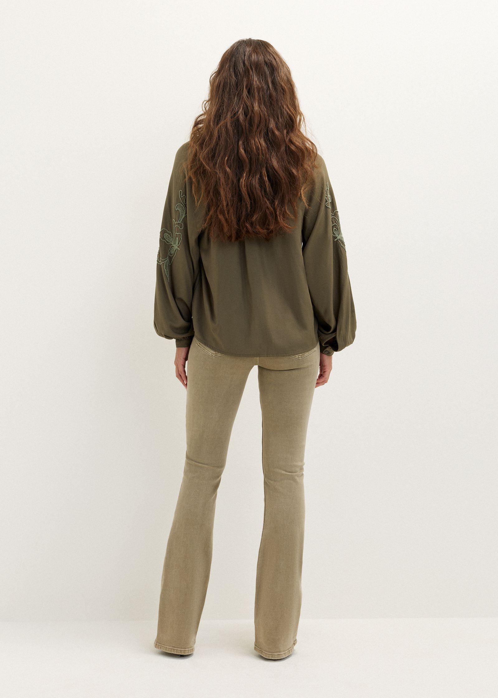 Blouse met borduursel