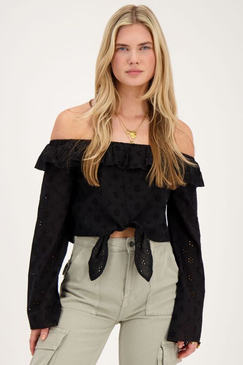 Zwarte off-shoulder top met broderie en strikdetail
