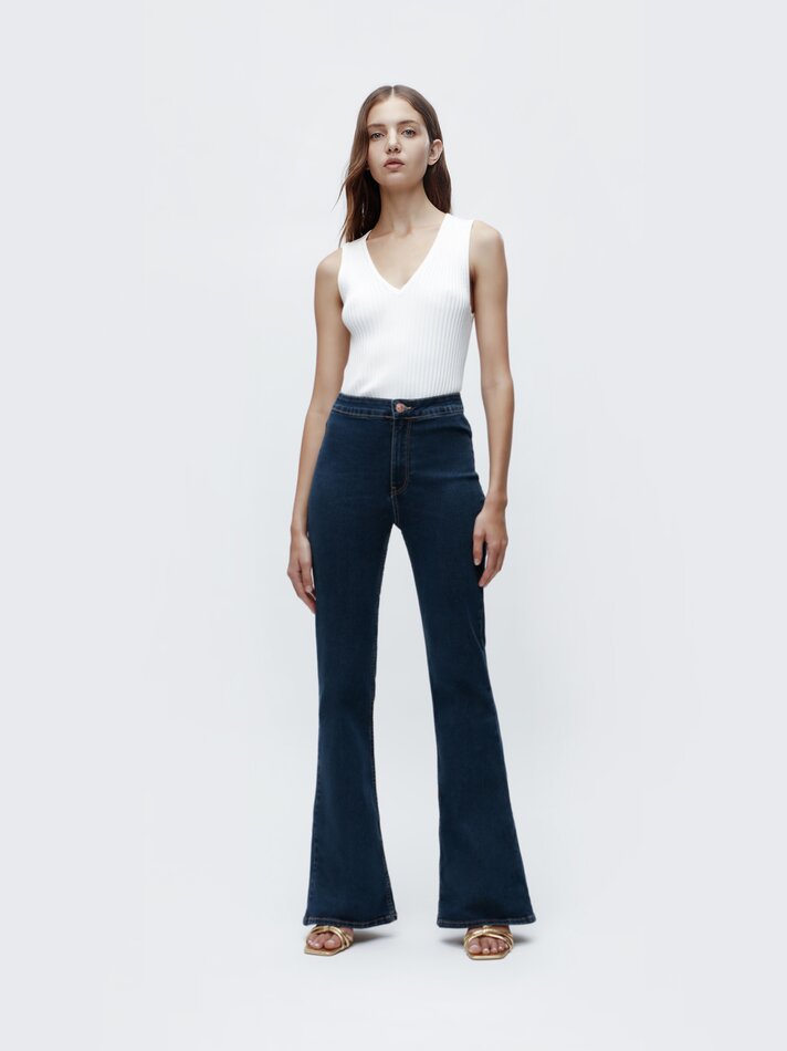Calça jeans boca de sino comprida - Índigo