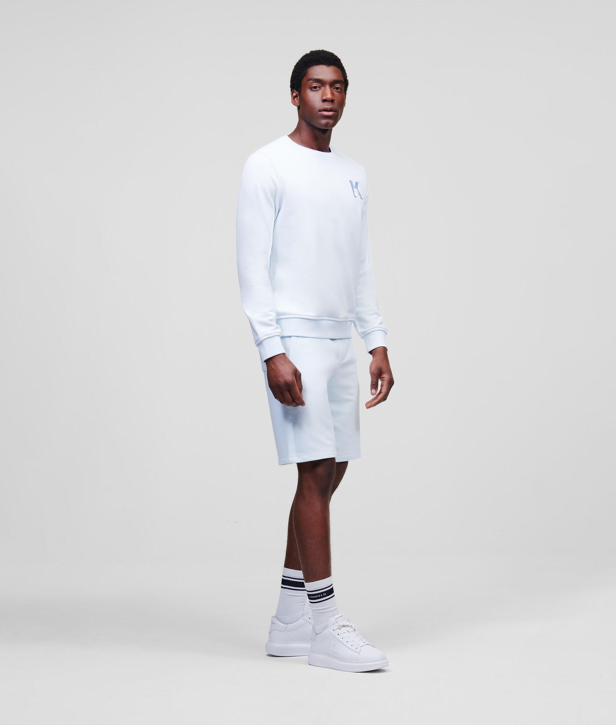 Sweat-shirt avec logo brodé