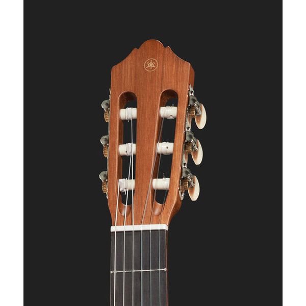 Yamaha C40M Bundle