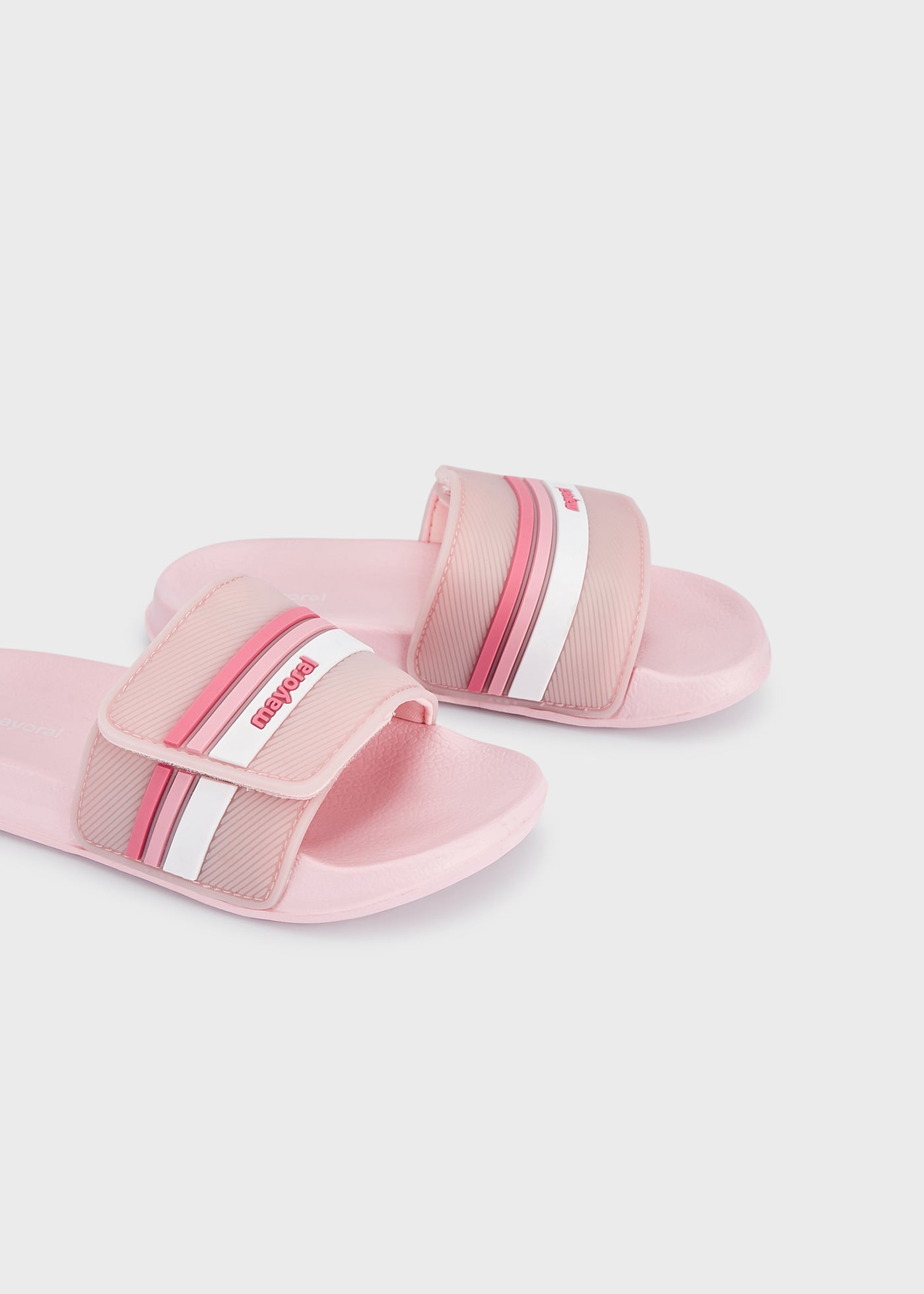 Sandália de praia com fecho de velcro