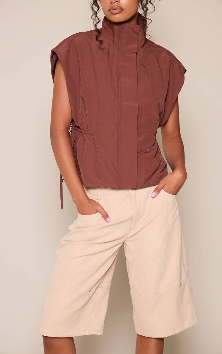 Beige Short Long En Peau De Pêche Avec Revers