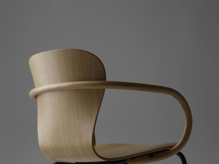 Thonet S220 F eetkamerstoel eiken