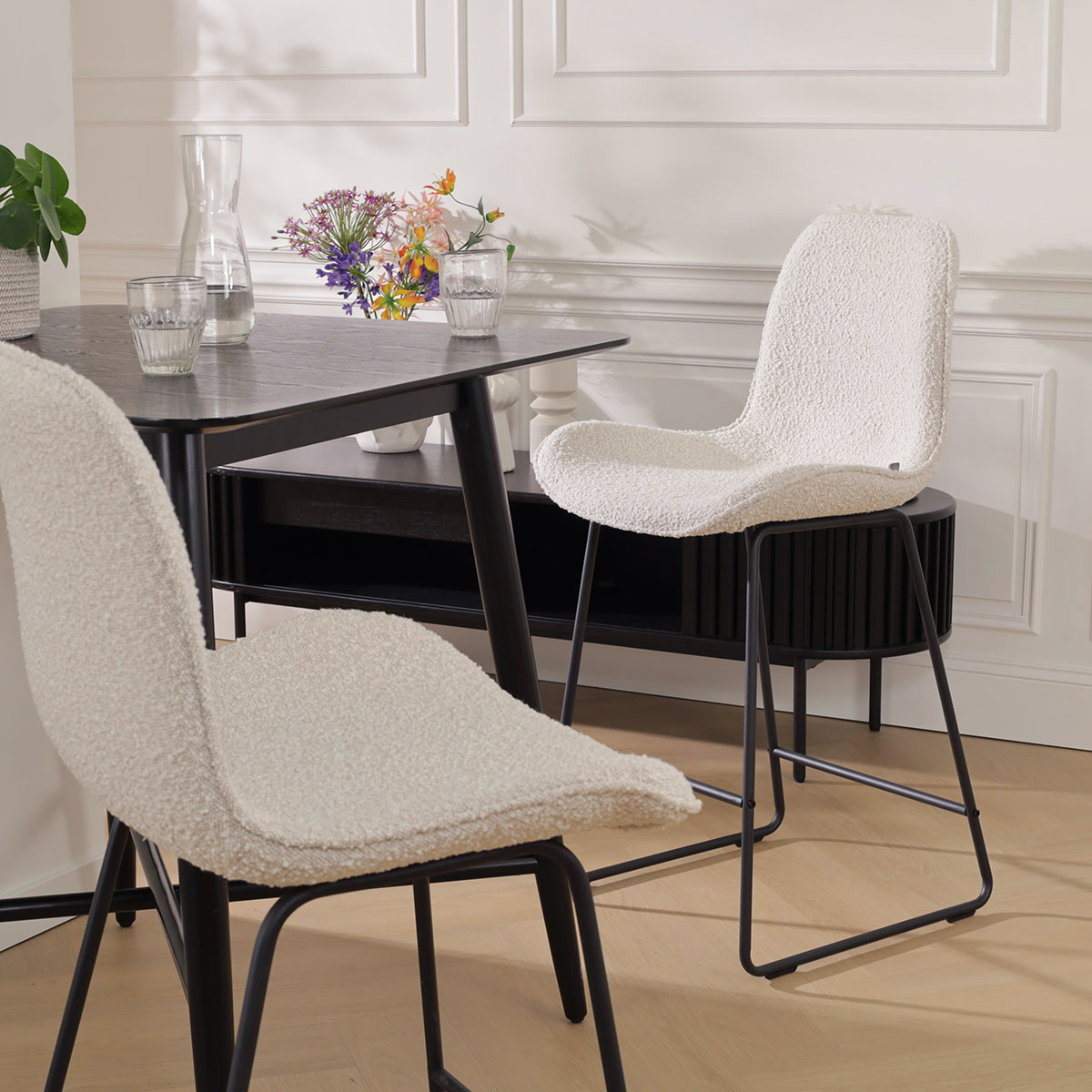 Barkruk Nino-Fé bouclé beige - zwart onderstel -  75 cm