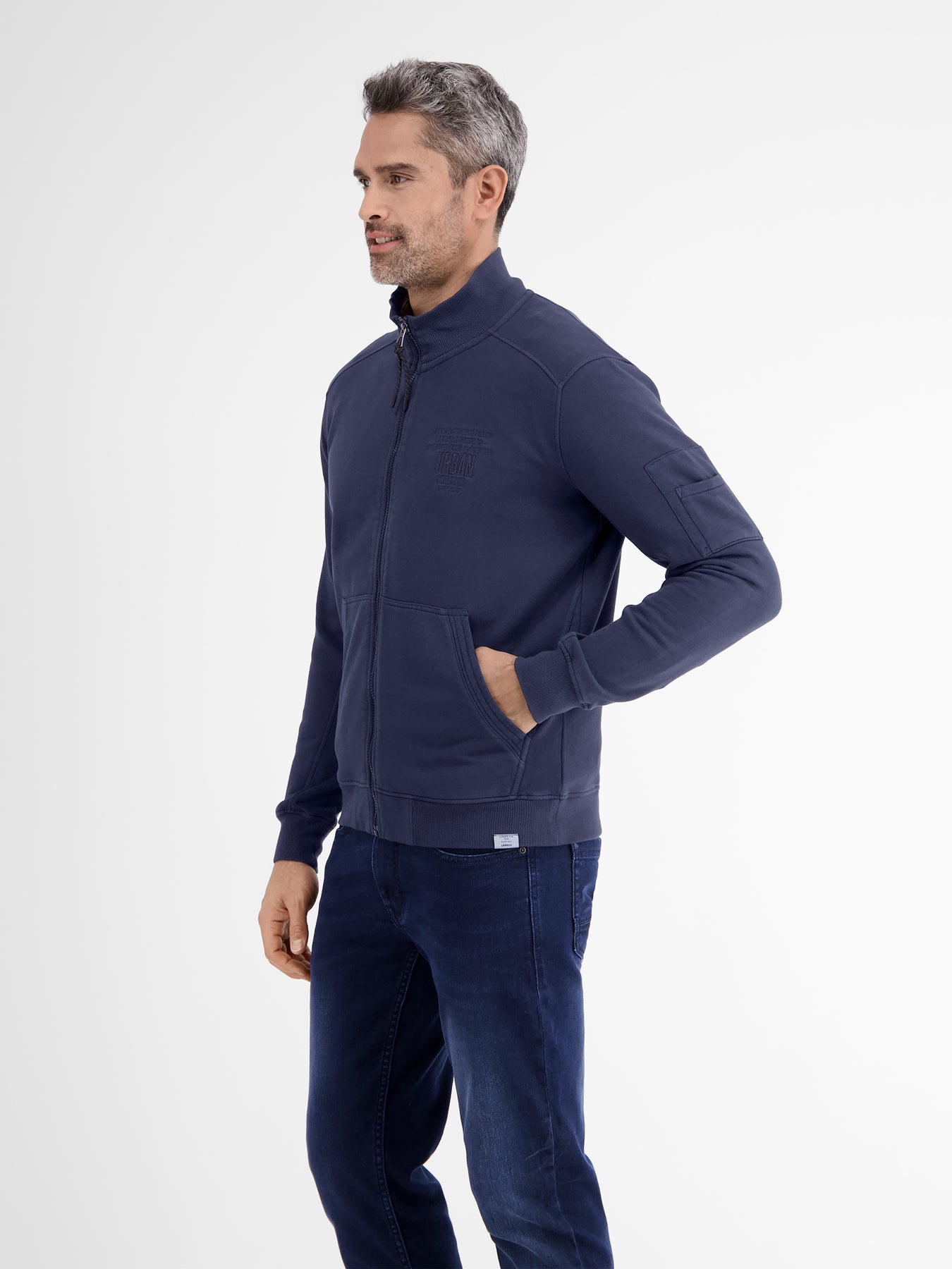 Sportive Sweatjacke