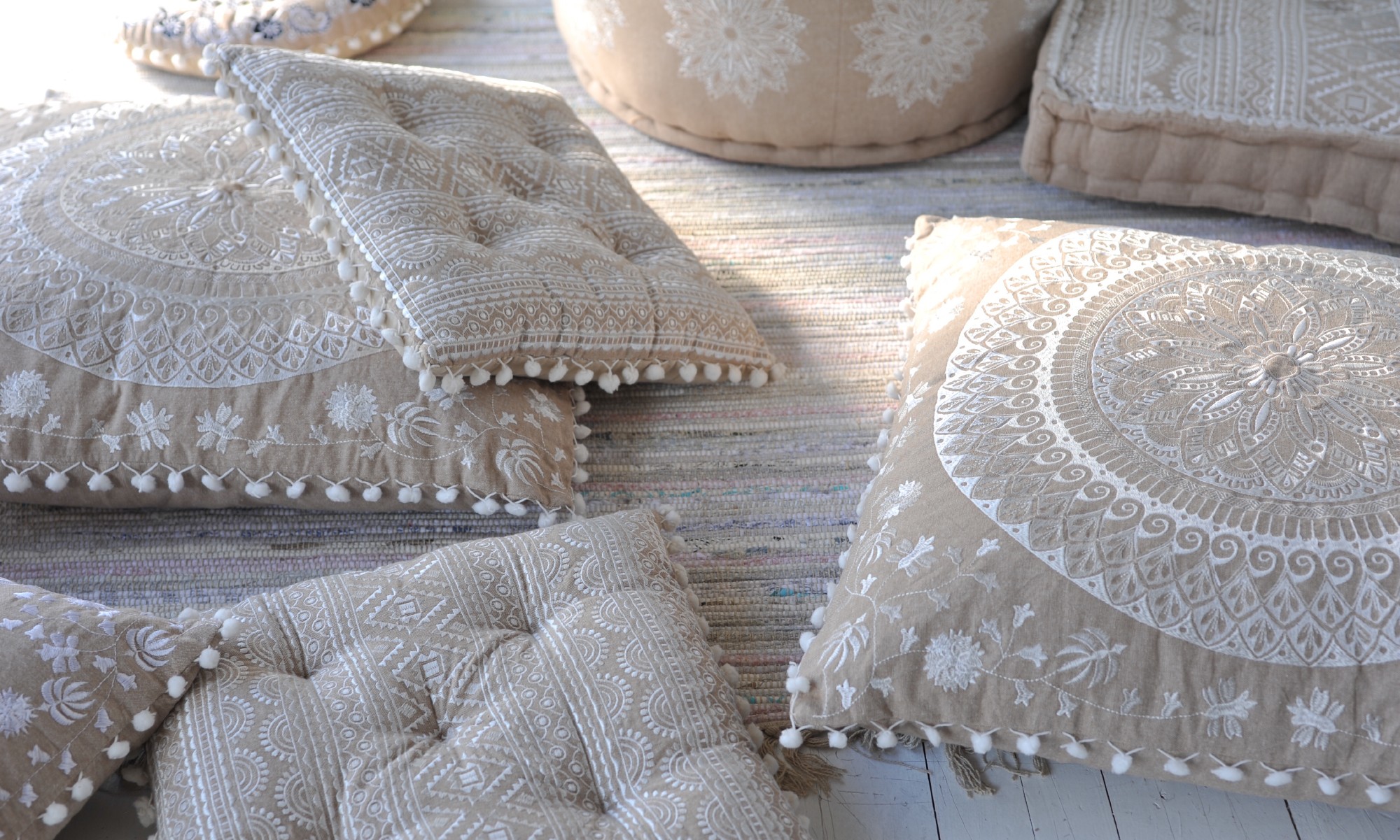Sitzkissen 'Mehndi', braun, beige, T 60 cm, B 60 cm, H 5 cm von fischer's lagerhaus
