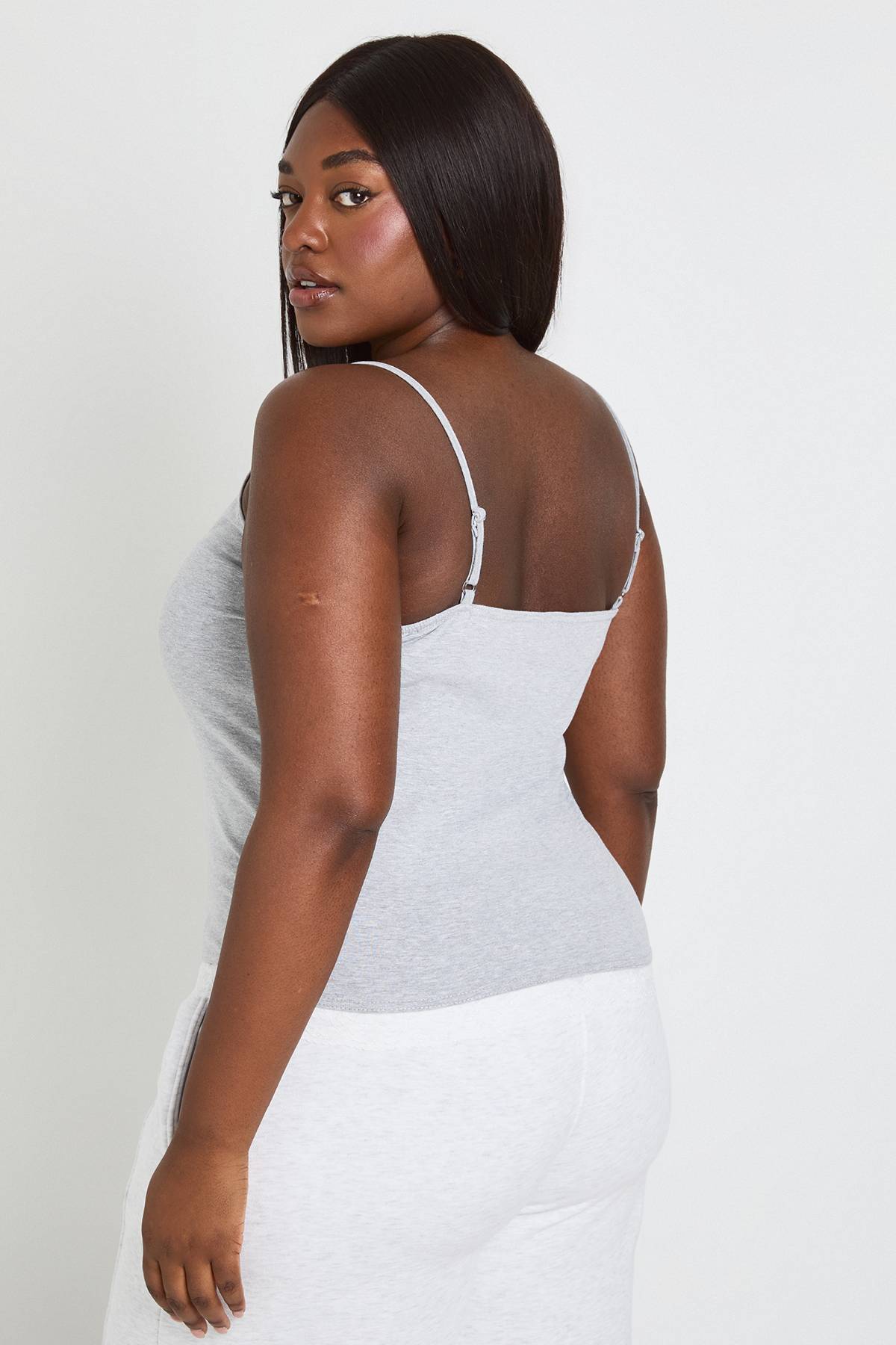 boohoo Haut Grande Taille Avec Finitions En Dentelle Et Détail Noué Dos Échancré