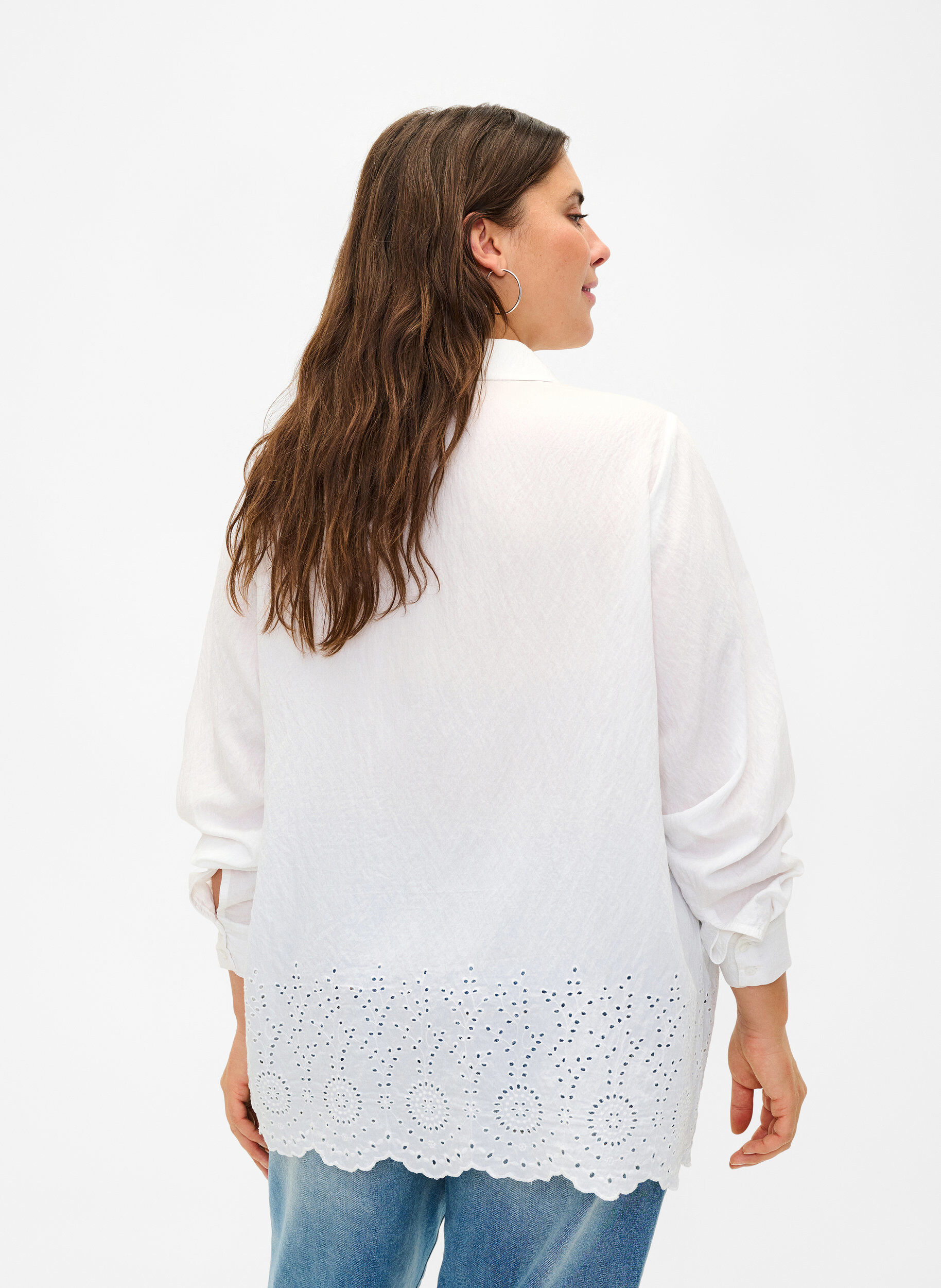 Skjorte i viskose med broderi anglaise