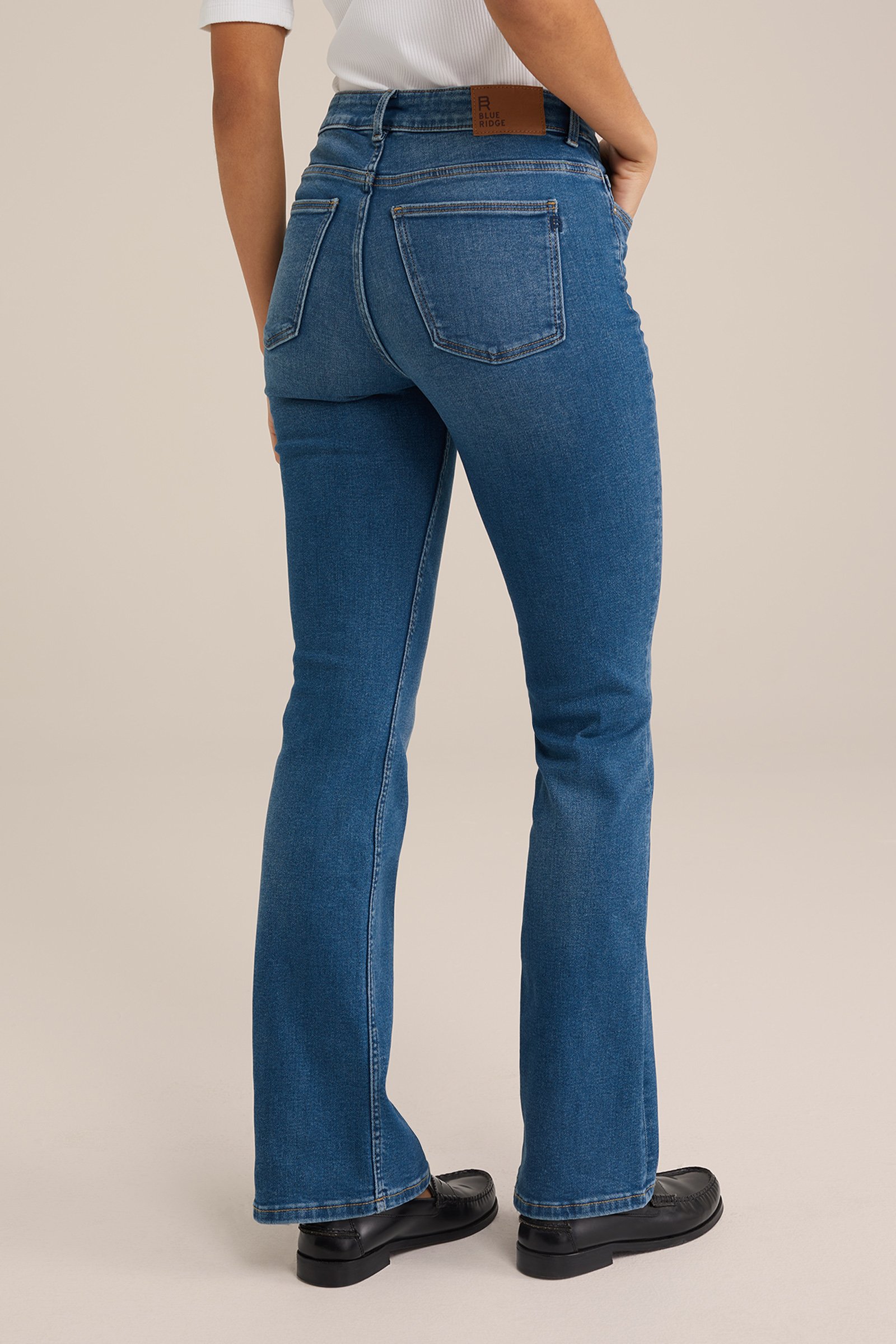 bootcut jeans WE Fashion Donkerblauw