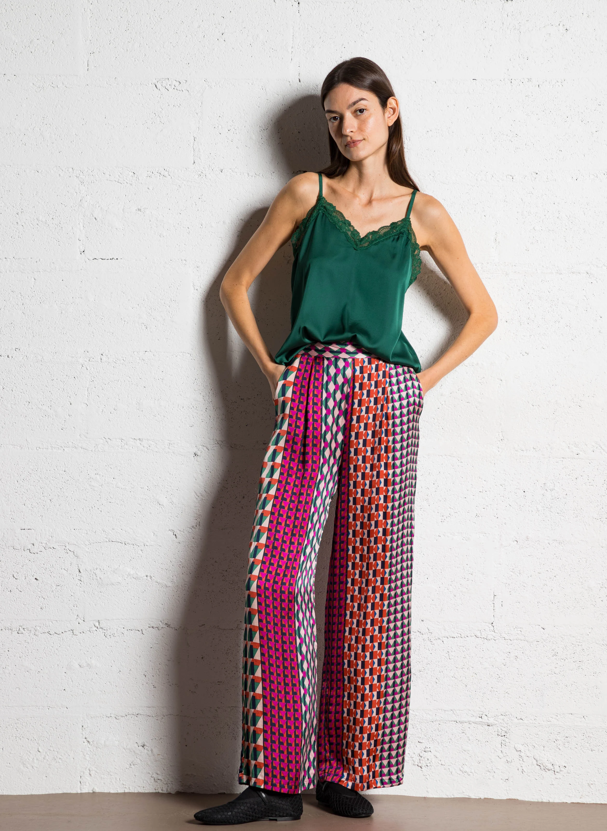 POLETTE - Pantalon droit à imprimé graphique | Multicolore
