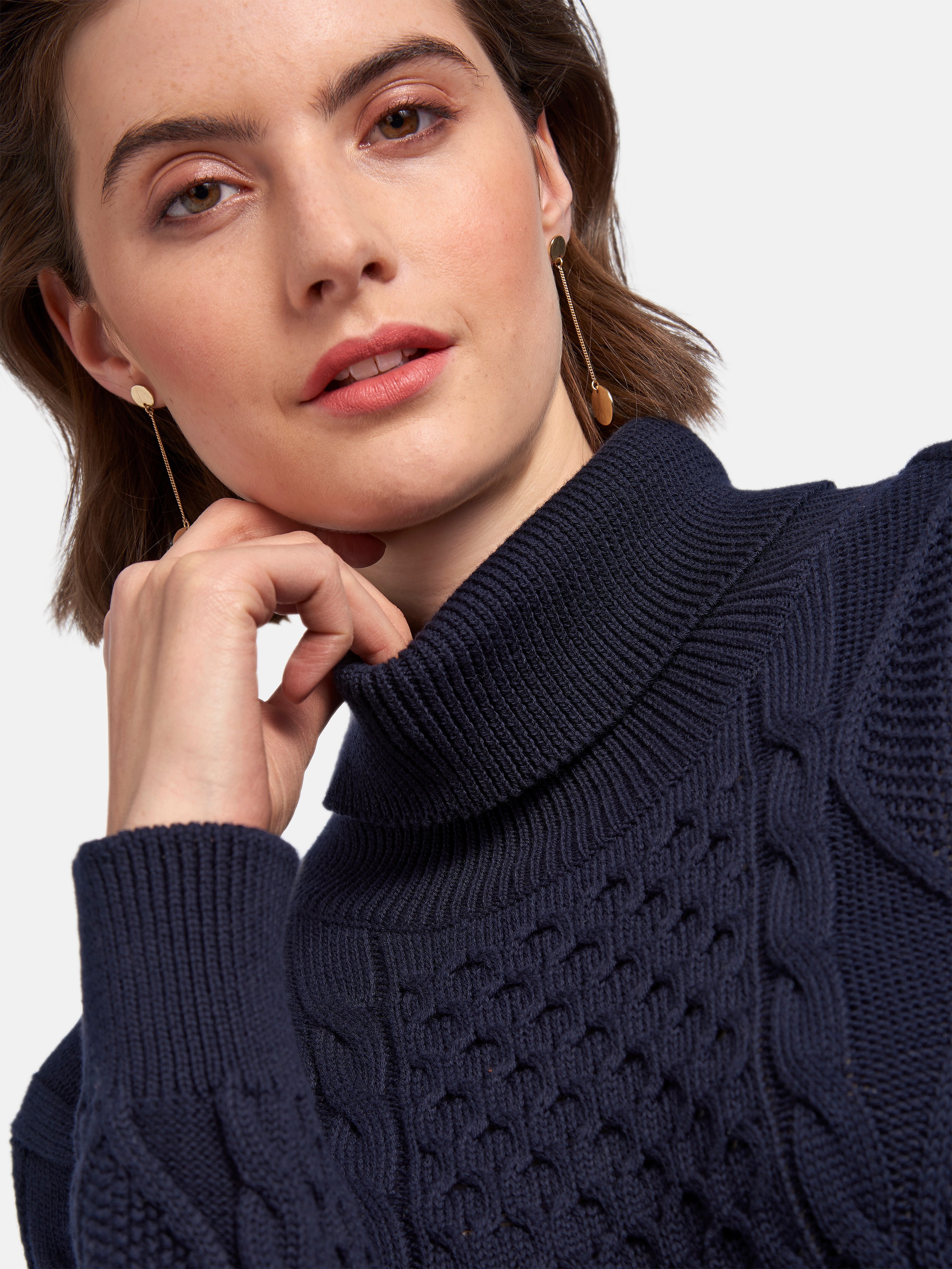 Strickkleid mit Rollkragen