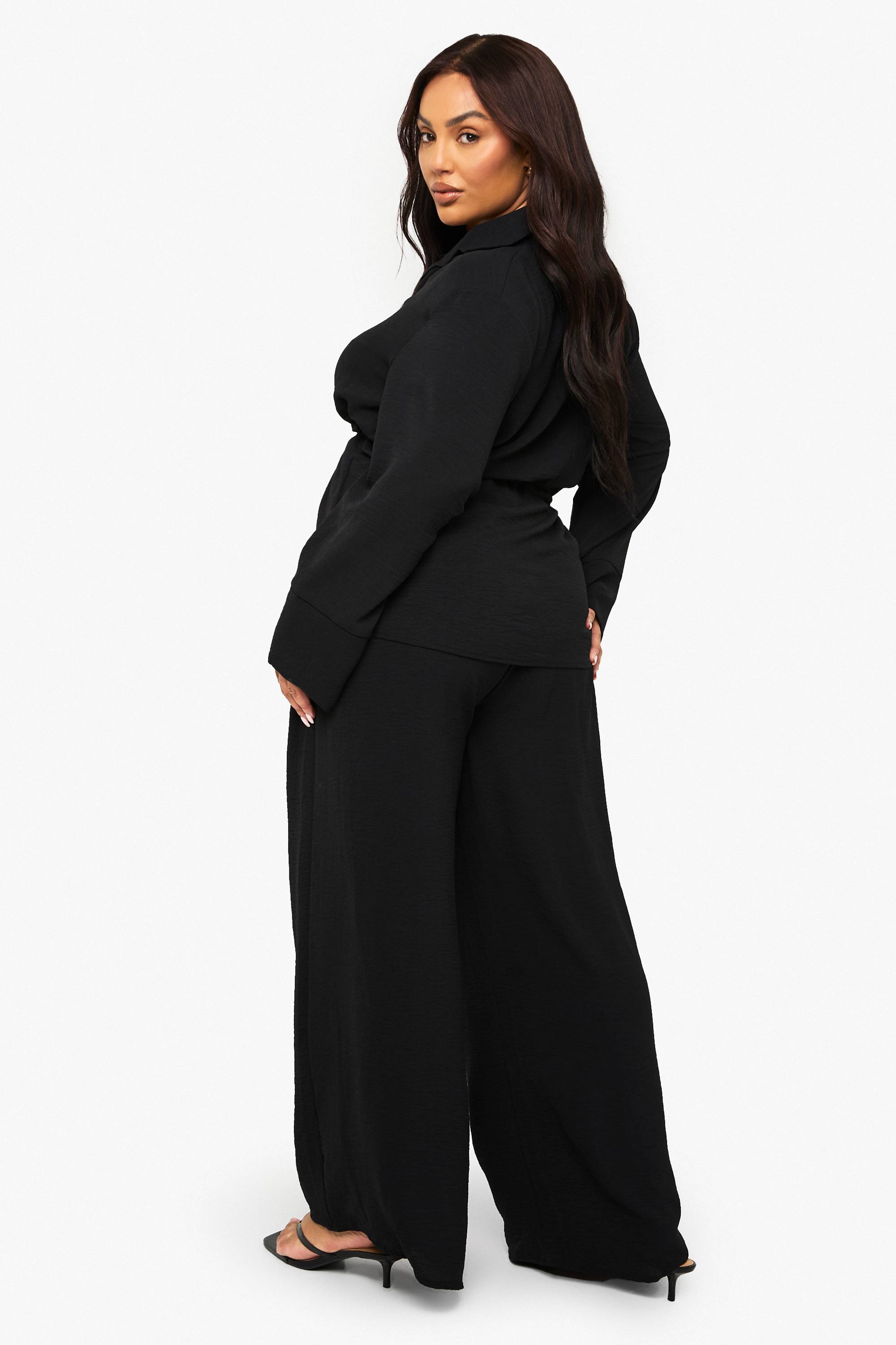 boohoo Ensemble de chemise tissée à nouer à la taille et pantalon grande taille