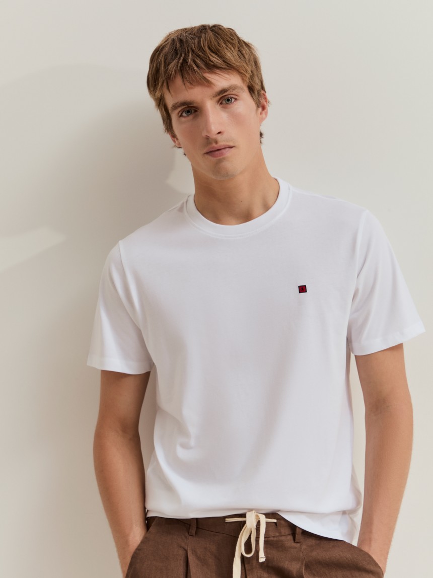 T-shirt básica de algodão