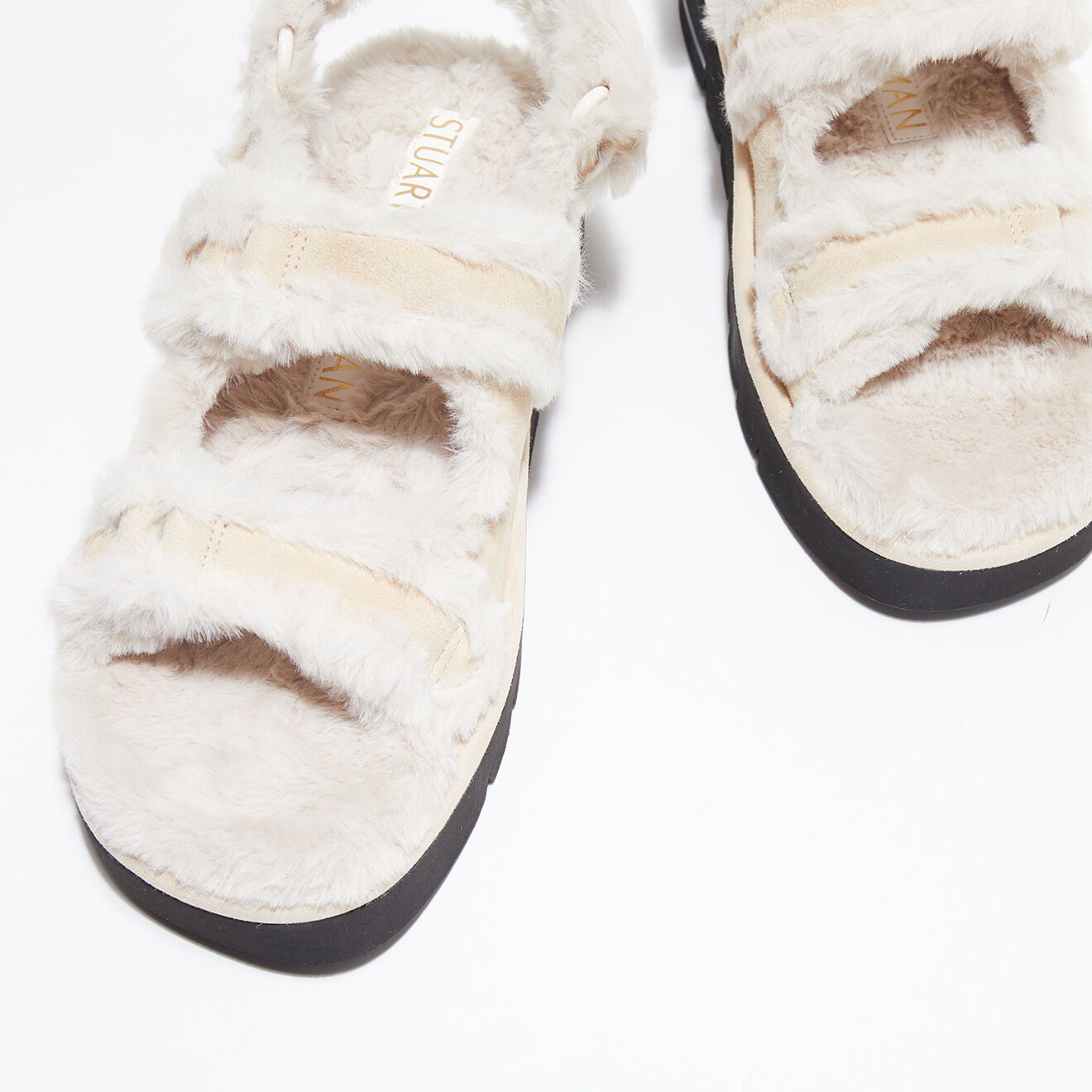 Stuart Weitzman Sandales en Velours de Cuir Zoe Lift Chill fourrées nude