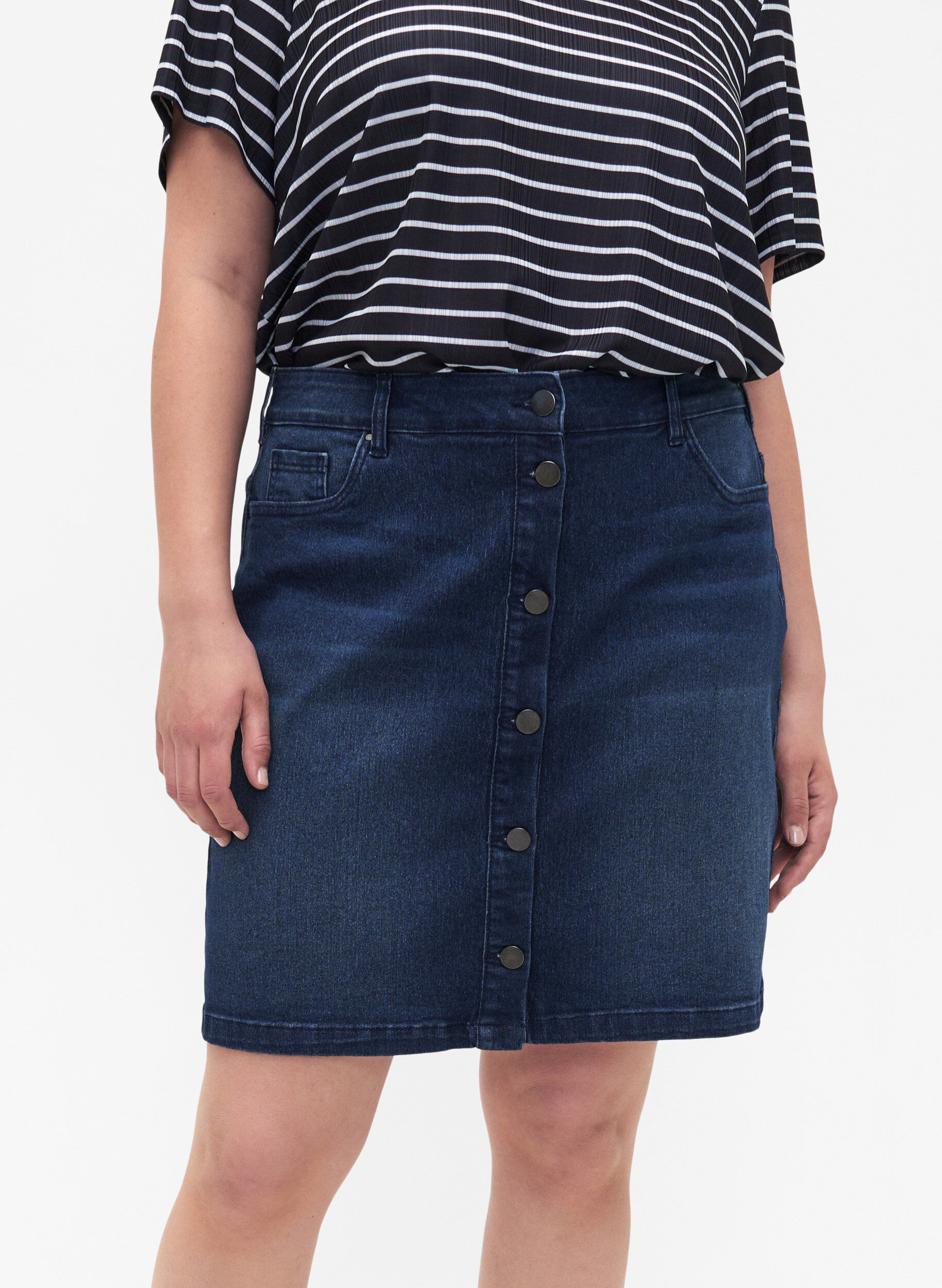 FLASH - Denim nederdel med knaplukning