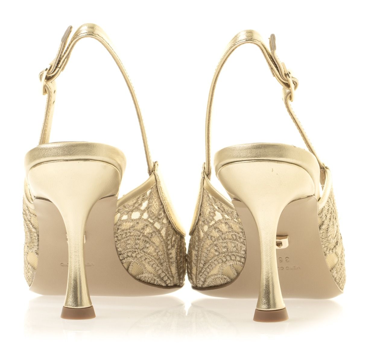 Lola Cruz Grace Pump