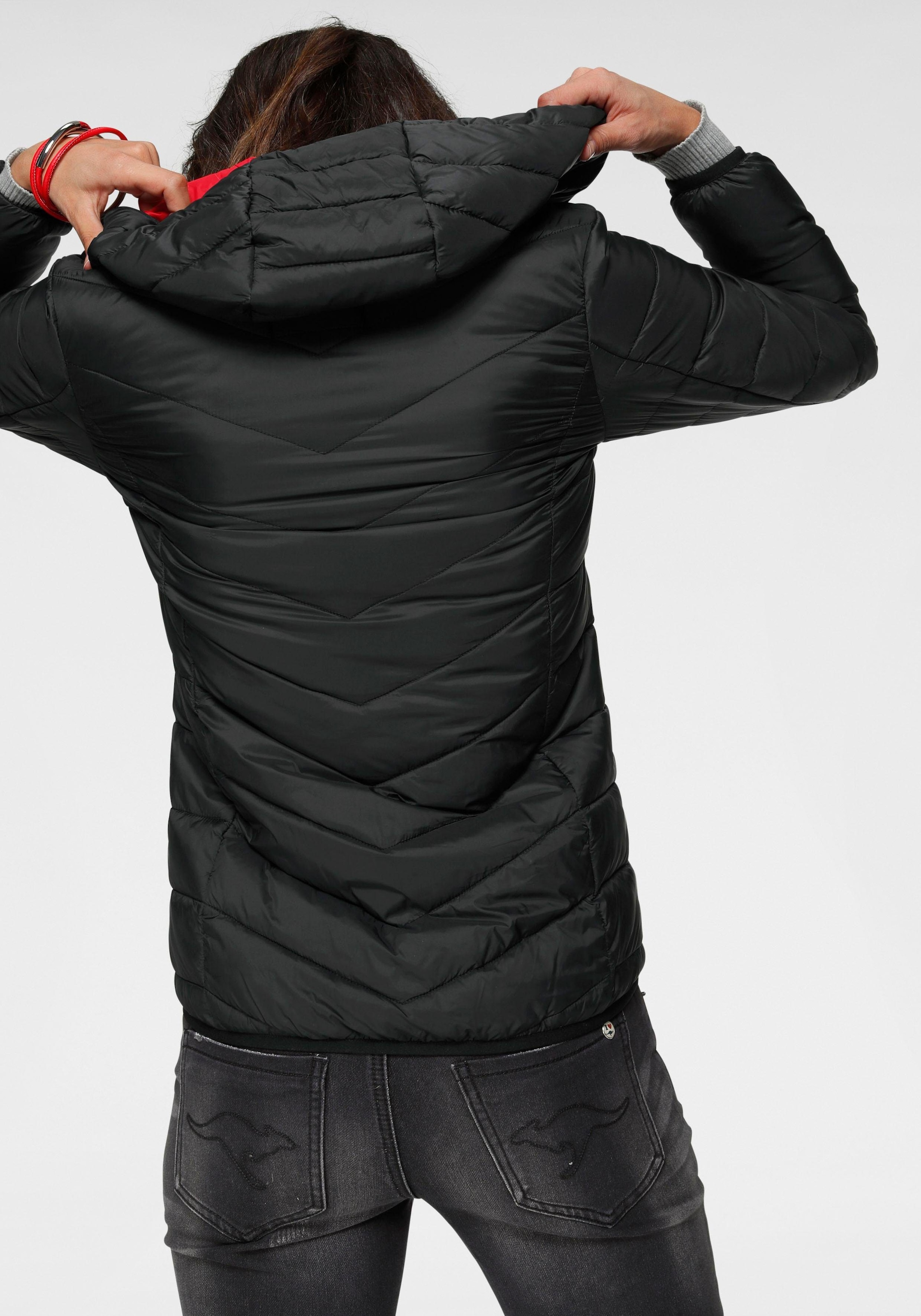 KangaROOS Steppjacke mit Kapuze mit kontrastfarbenen Details
