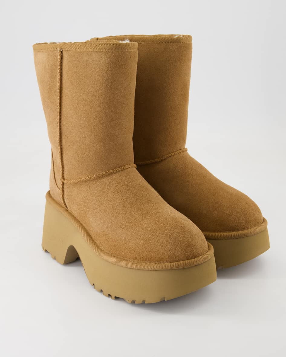 UGG Classic Short New High Stiefeletten in Beige