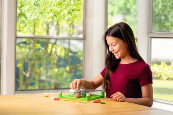 ThinkFun 76374 Invasion of the Cow Snatchers