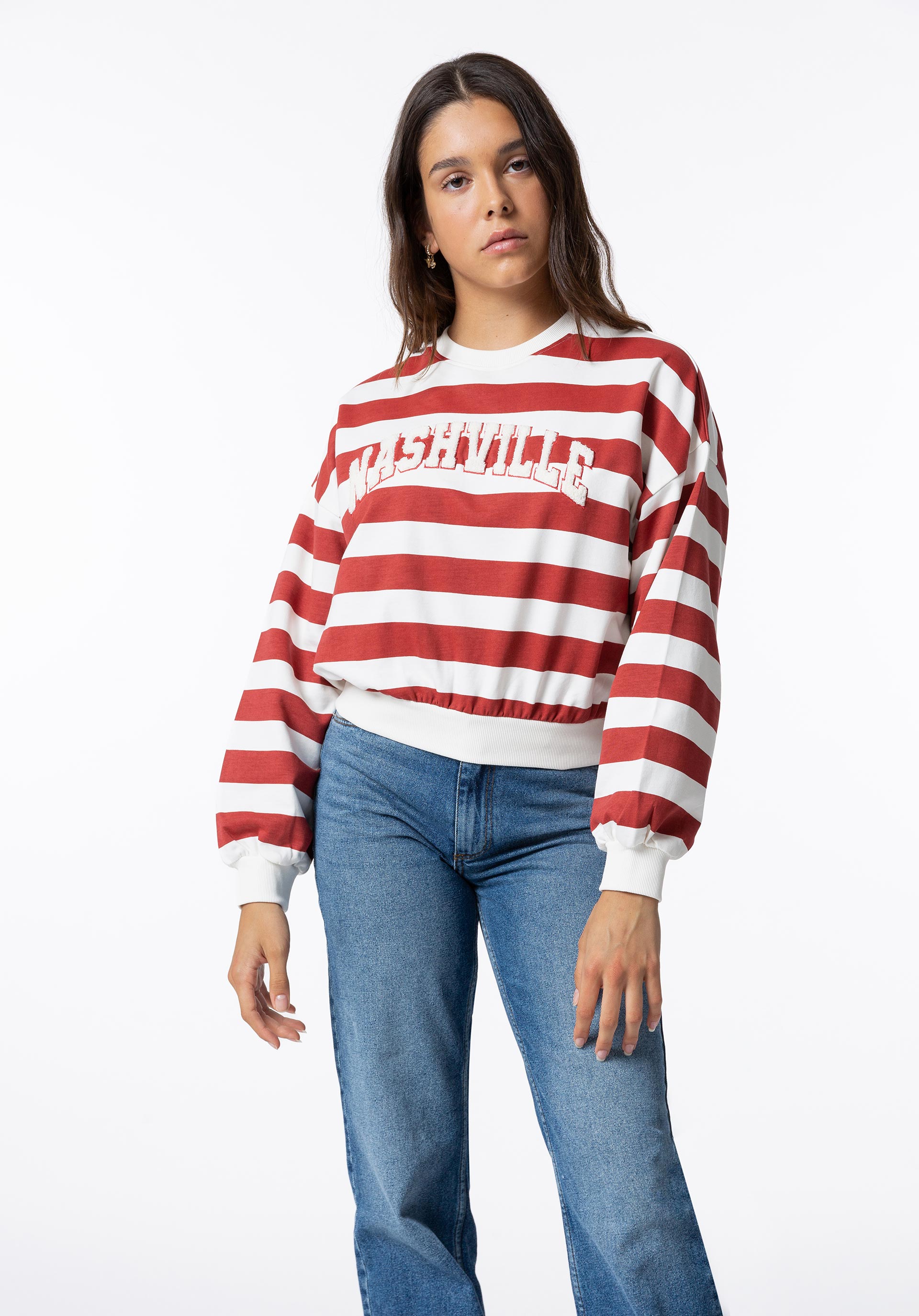Sweatshirt Riscas com Texto em Bordado Turco