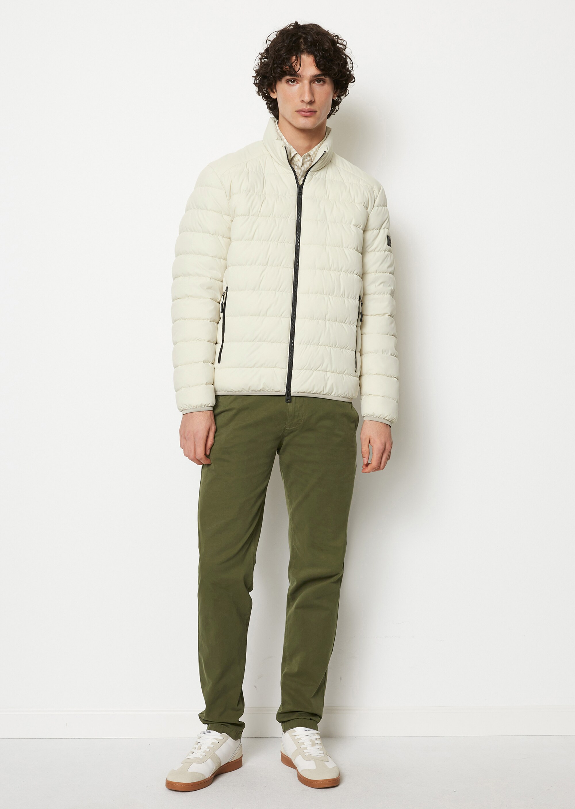 Steppjacke regular in leichter, wasserabweisender Qualität