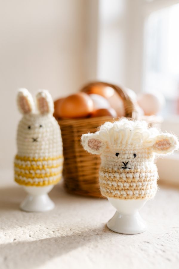Gehaakte eierwarmer, 100% wol, konijn, geel