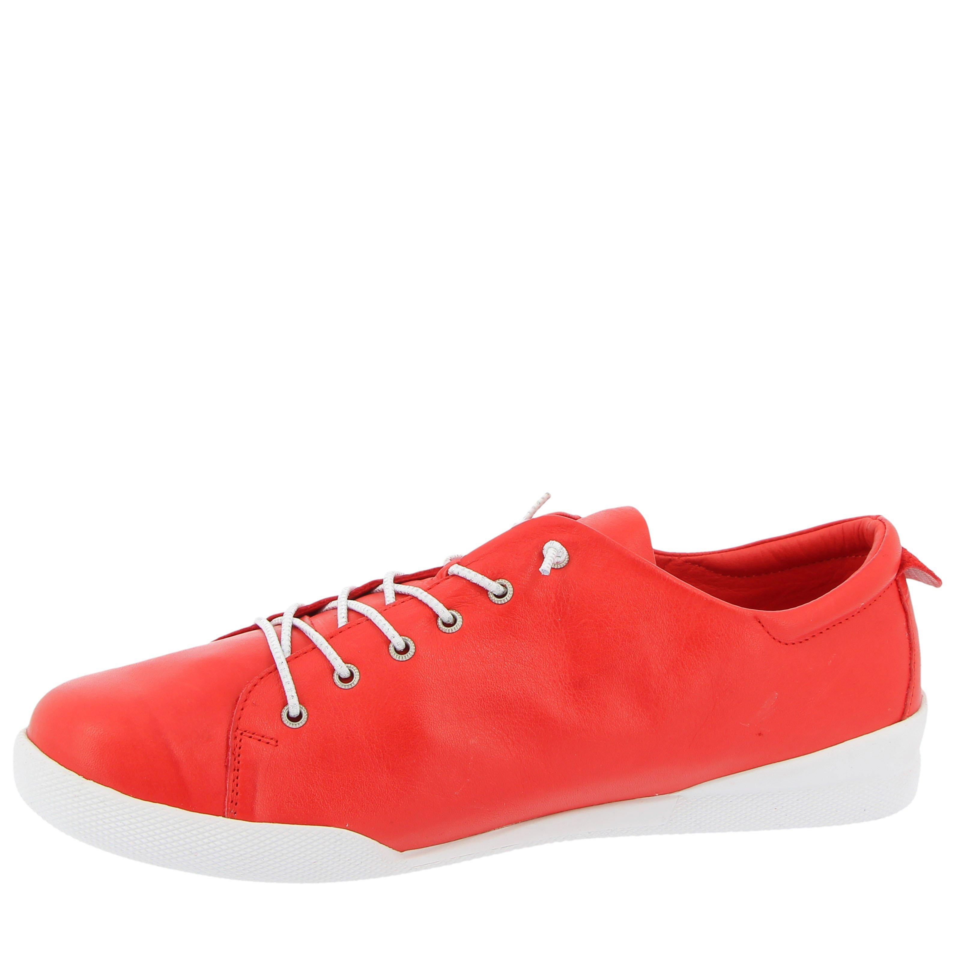 Schnürschuhe mit elastischer Schnürung