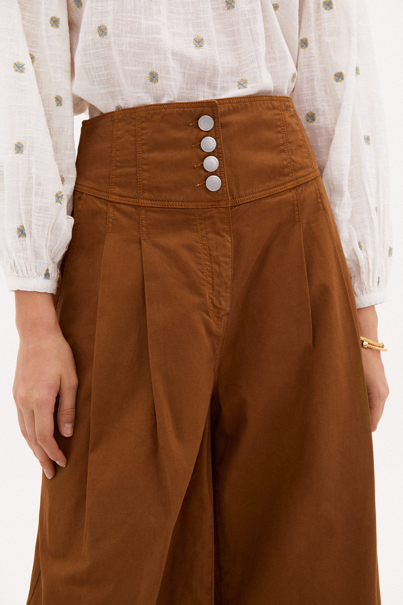 Calça jeans Jane de perna larga com costura - Marrom