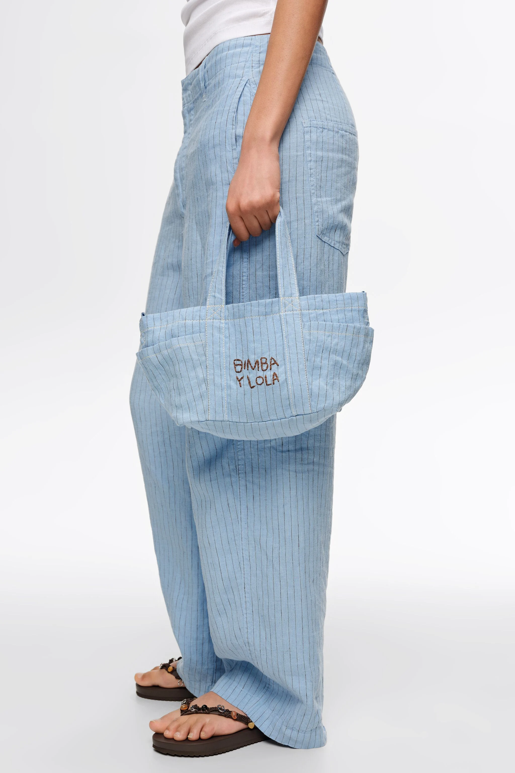 Bolsa pequena de linho azul claro