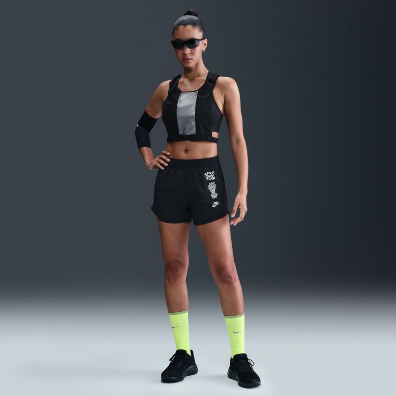 Nike Tempo Dri-FIT hardloopshorts met halfhoge taille en binnenbroekje voor dames - Zwart
