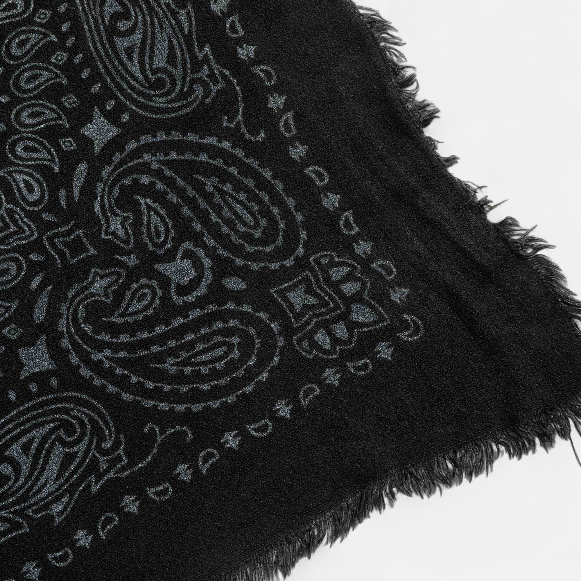 Foulard noir