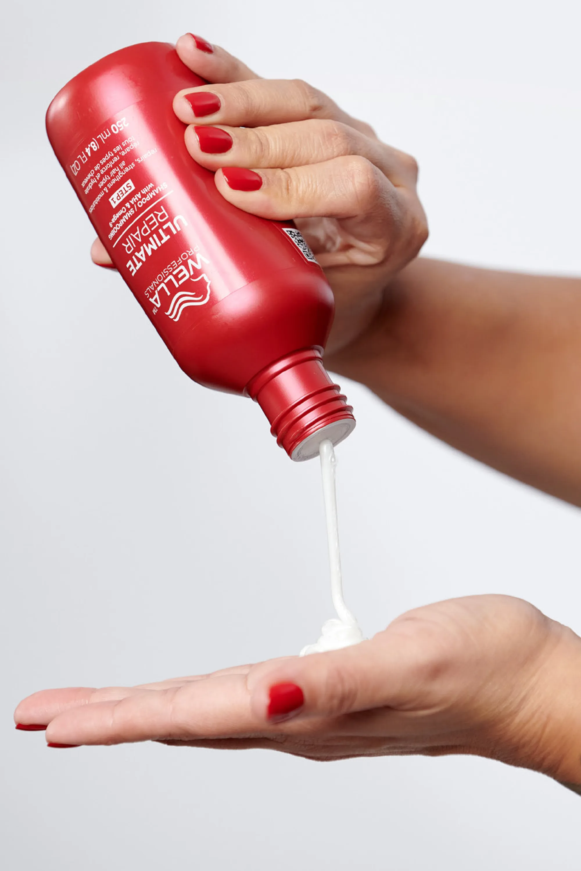 Wella Professionals Shampoing pour cheveux abîmés Ultimate Repair-100 ml