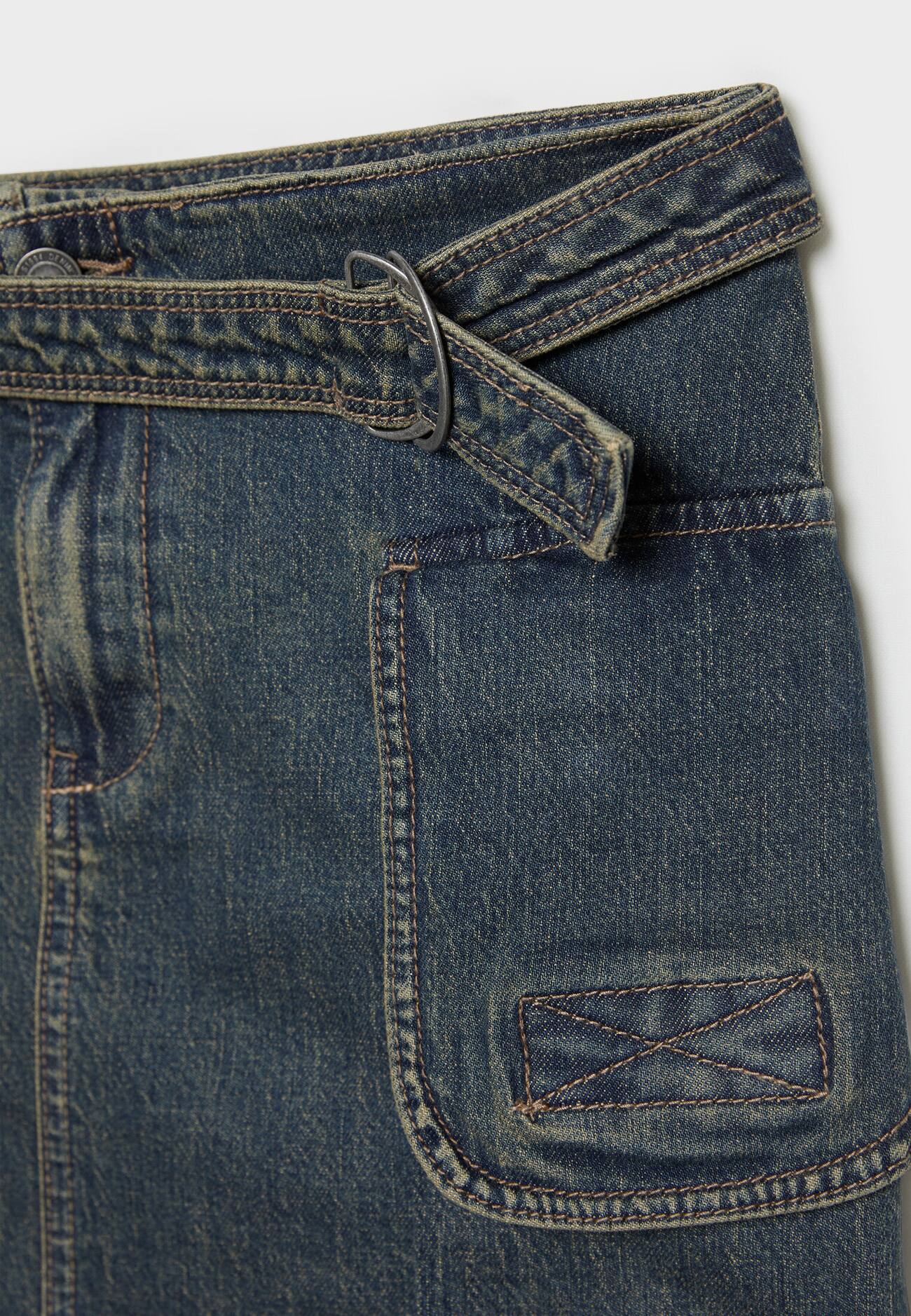 Minissaia cargo em jeans com cinto