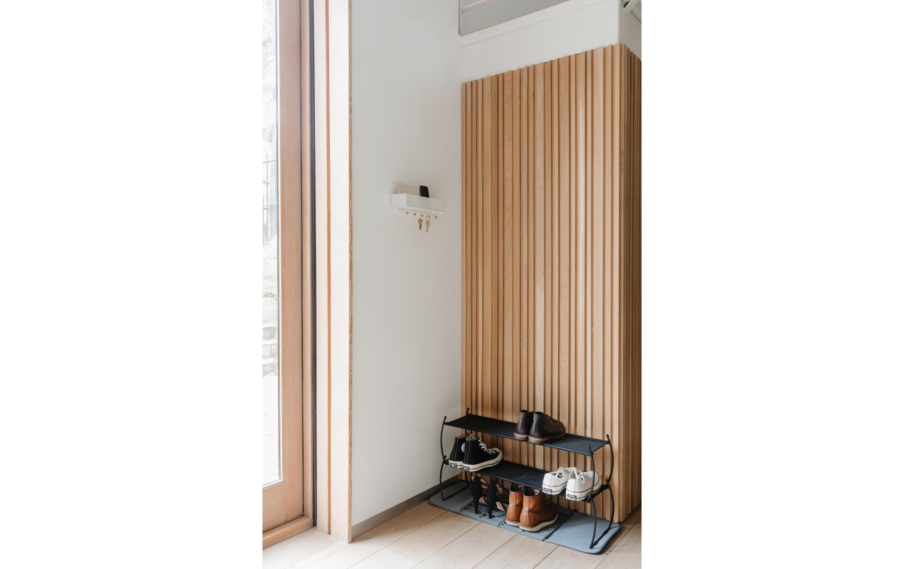 Wandgarderobe Estique WeissLeiste aus Stahl