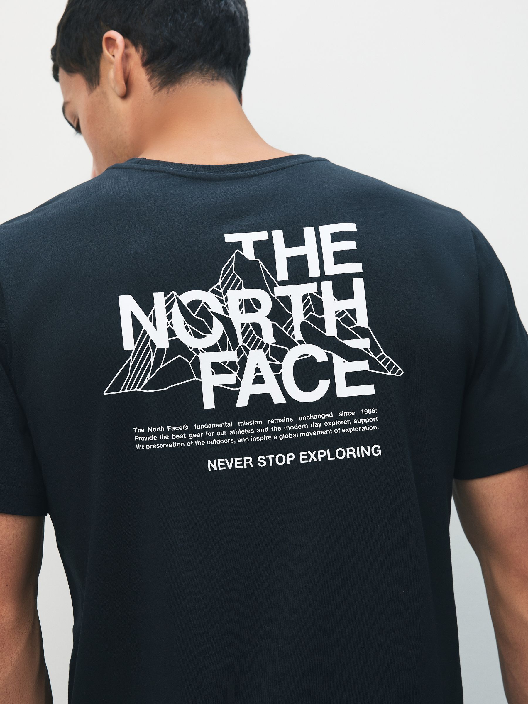 Zwart - The North Face T-shirt met bergprint op de achterkant